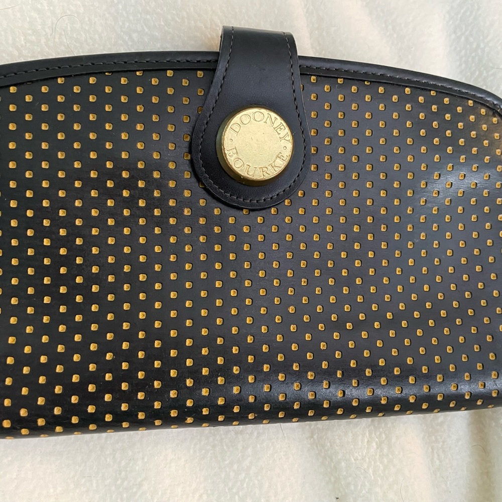Vintage Dooney and Bourke Wallet
